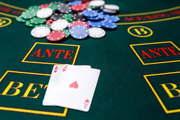 Online Blackjack vs Live Blackjack: Which One is Better?