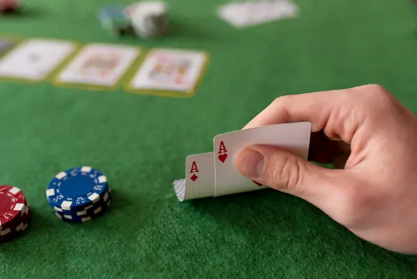 The Complete Guide on How to Play Omaha Poker